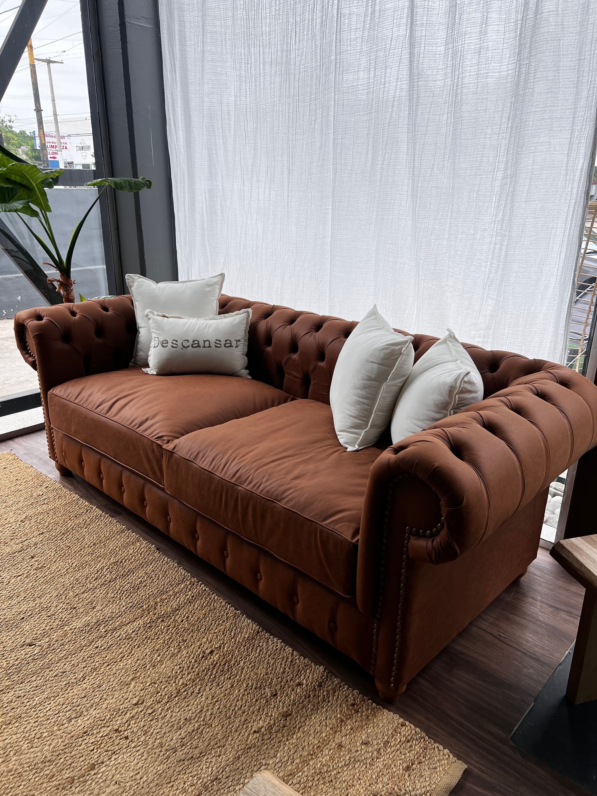 Imágen del producto SOFA CHESTERFIELD 