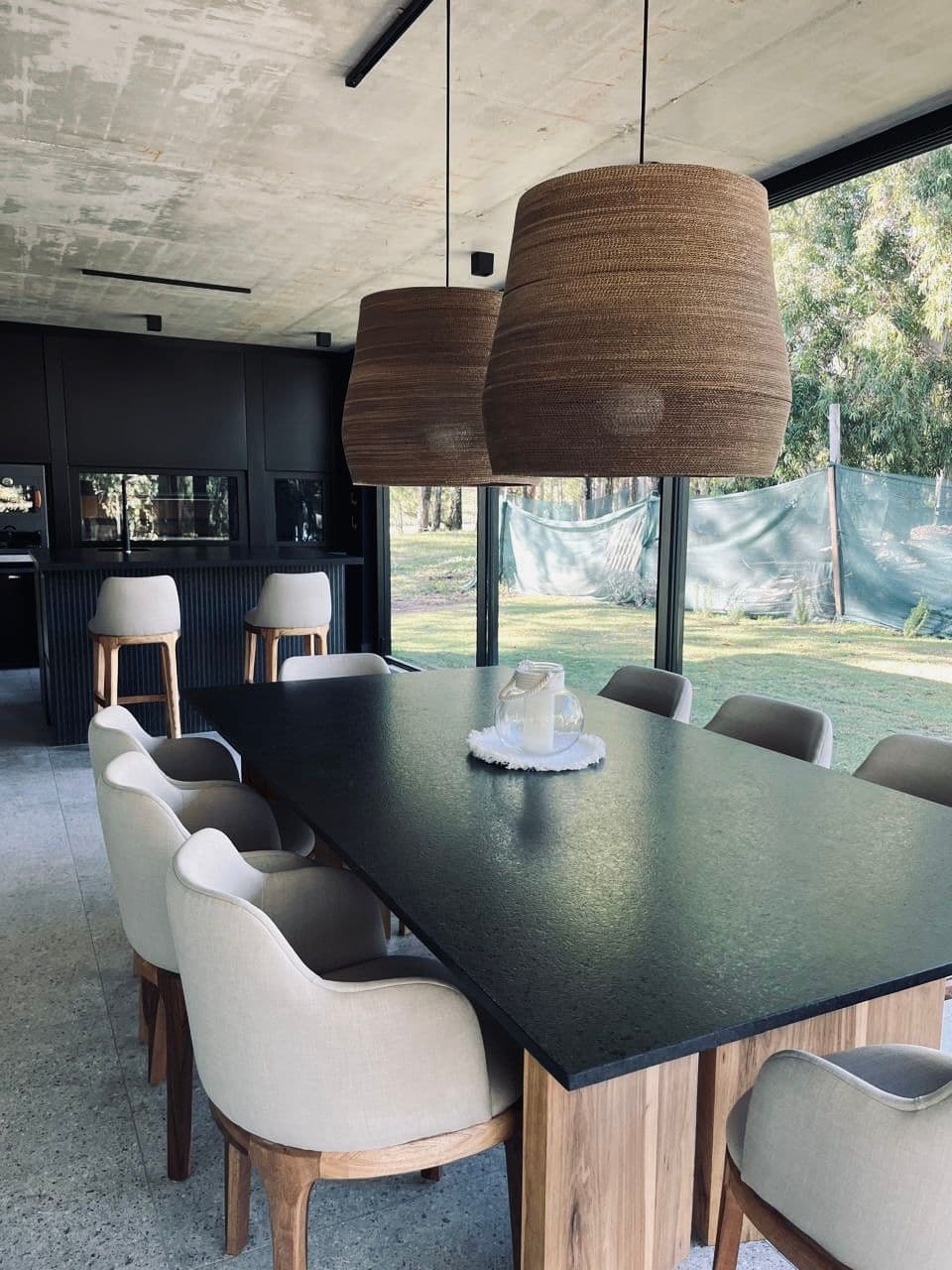 Imágen del producto SILLA GINGER CON APOYA BRAZOS 