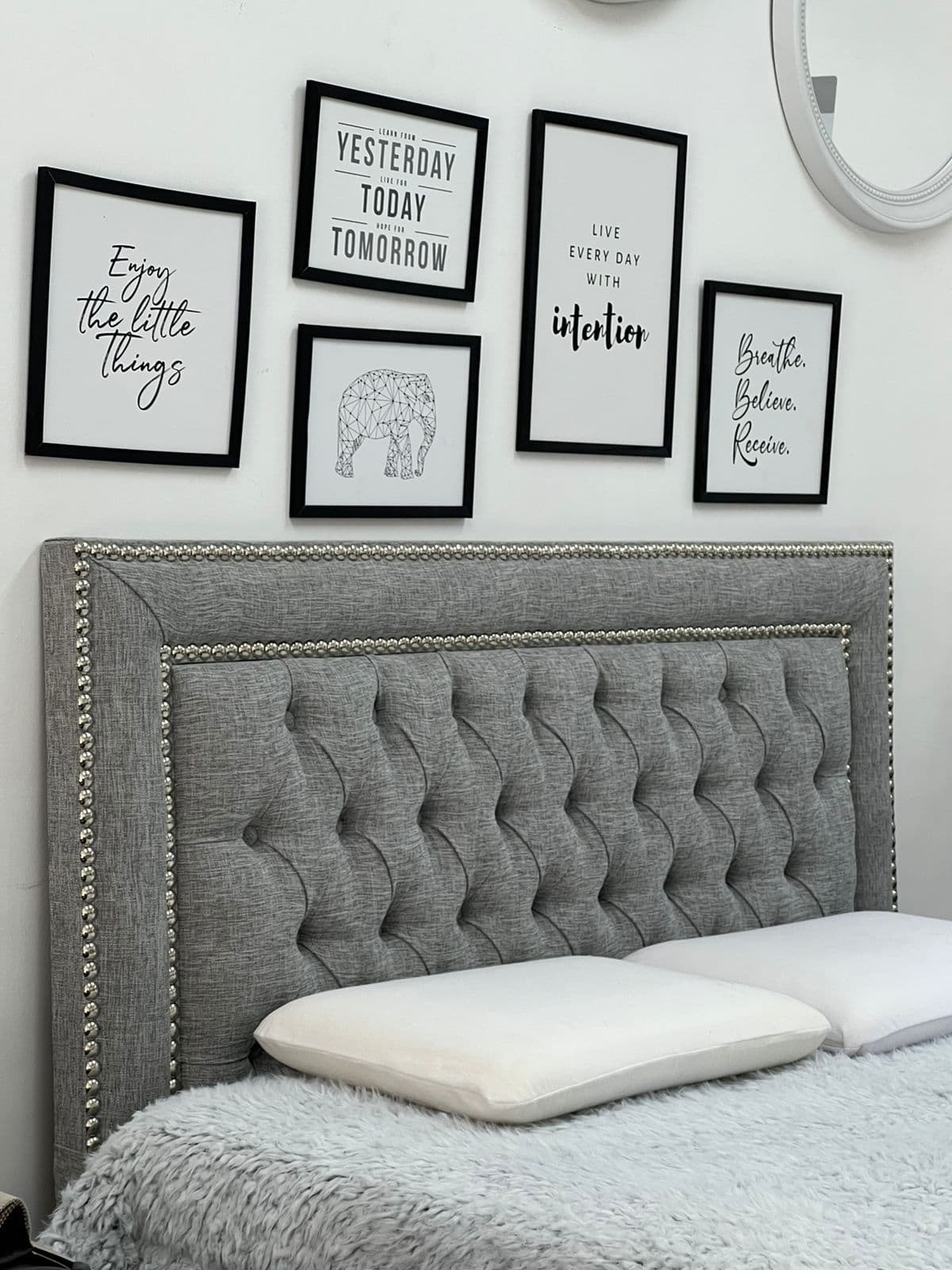 Imágen del producto RESPALDO CON MARCO Y TACHAS 