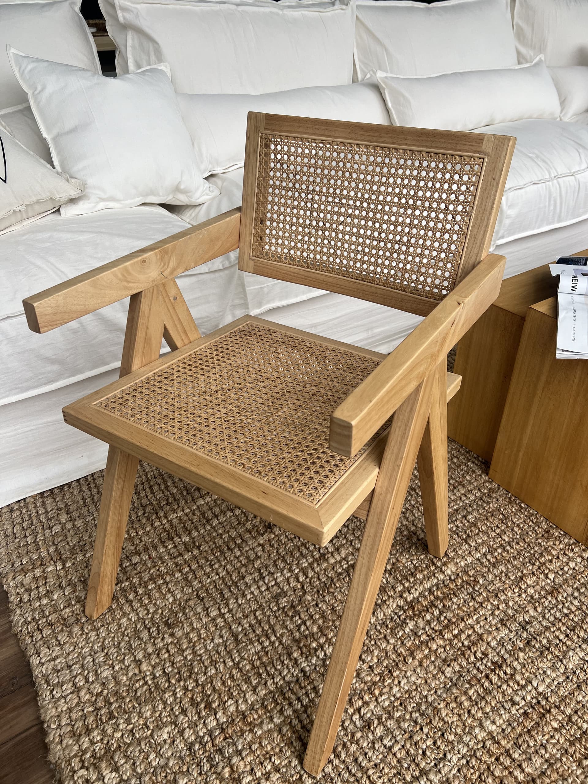 Imágen del producto JEANNERETT CON APOYA BRAZOS 