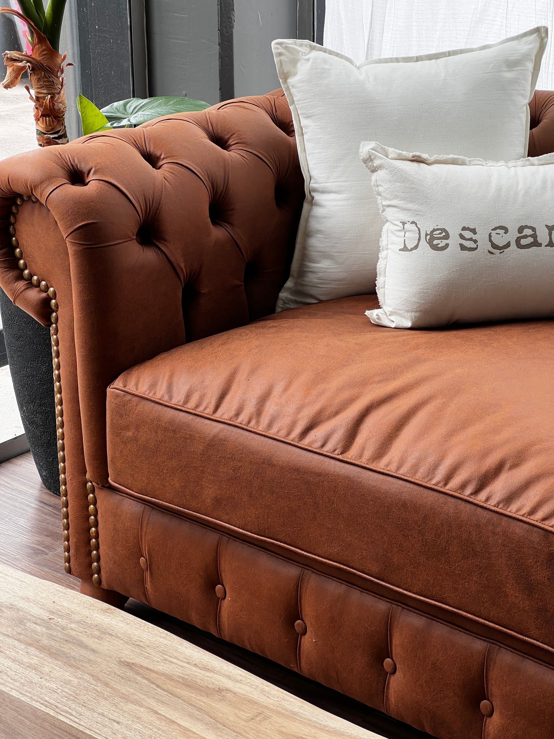 Imágen del producto SOFA CHESTERFIELD 